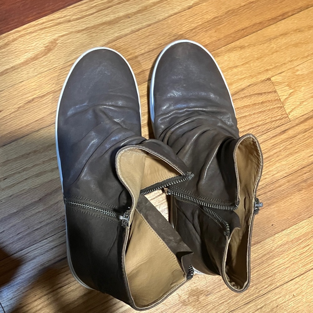 J Slides  Dark Brown Leather Boots